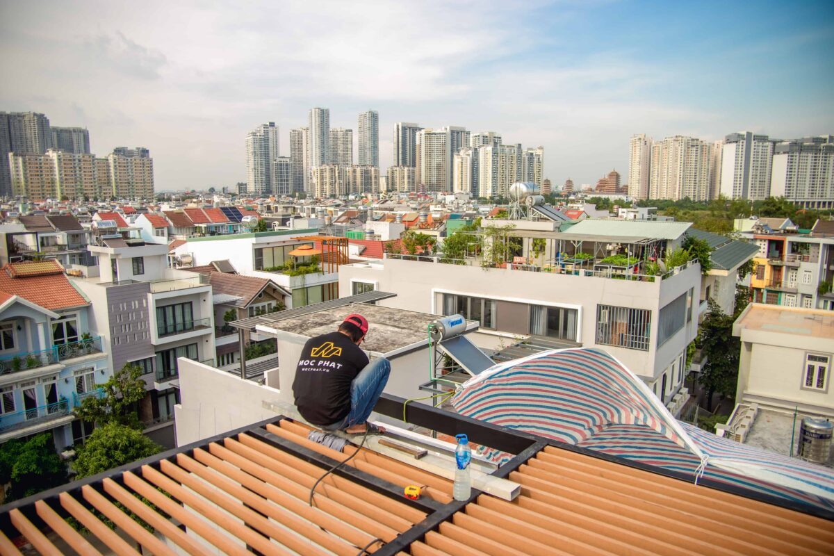 Hình ảnh thi công lam chắn nắng Mộc Phát