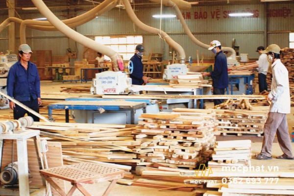 Xưởng chuyên đóng đồ gỗ