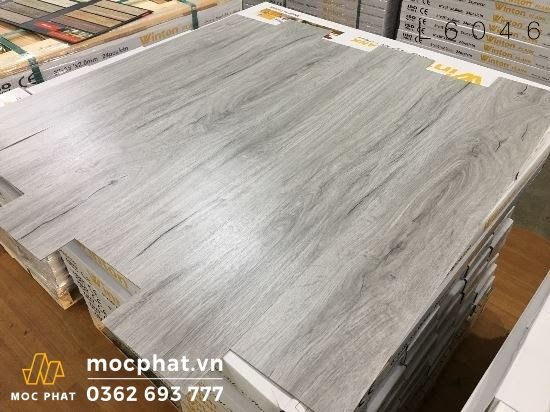 Sàn gỗ Vinyl màu bạc đá hiện đại
