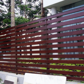 hàng rào gỗ nhựa